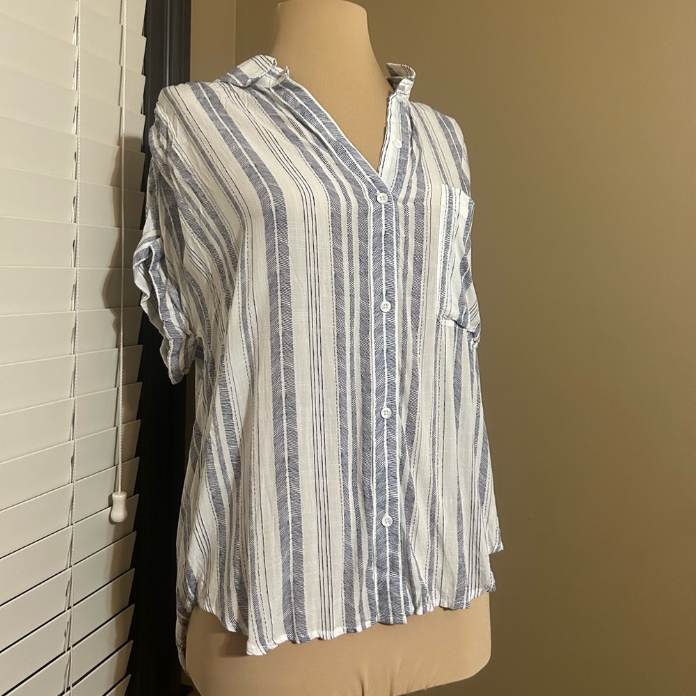 Cloth & Stone Blue and White Striped Button Down Shirt